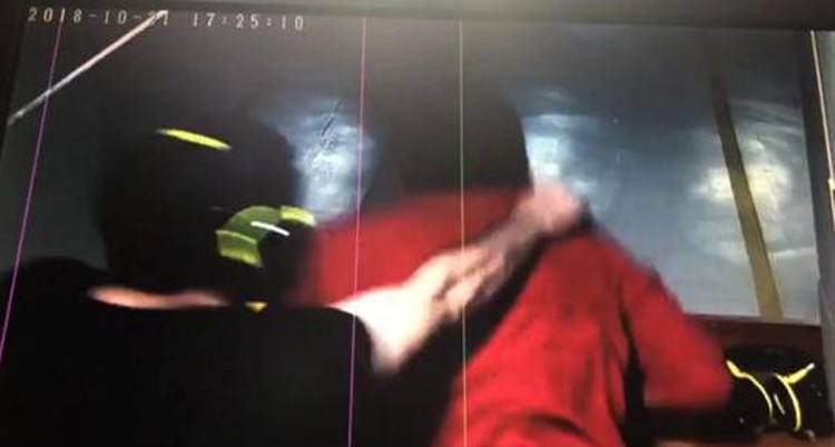Atış poligonunda kafasına sıktı