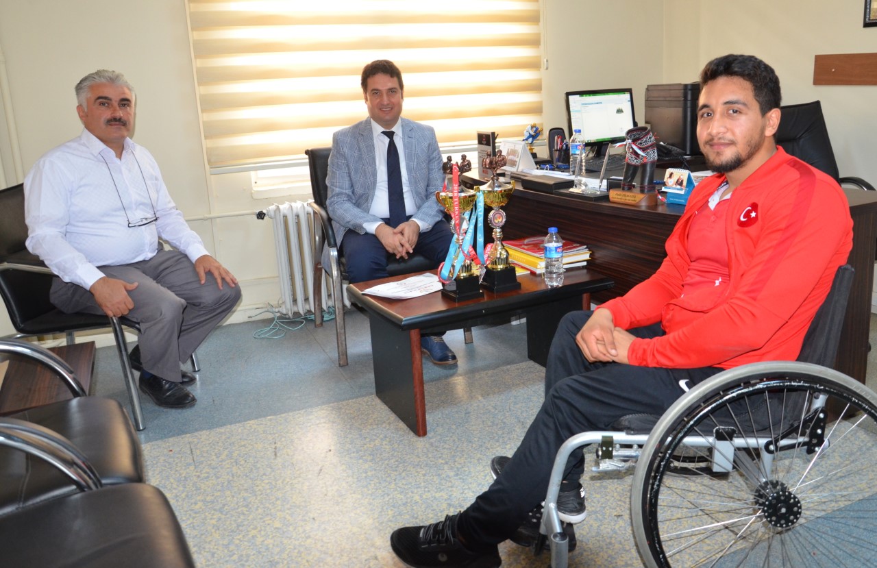 Engelli Bilek Güreşçisi Adana'nın gururu