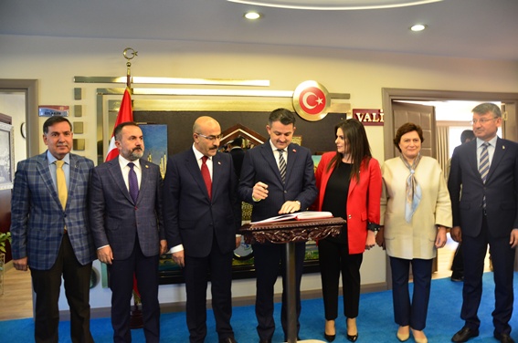 Bakan Pakdemirli, Vali Demirtaş'ı ziyaret etti