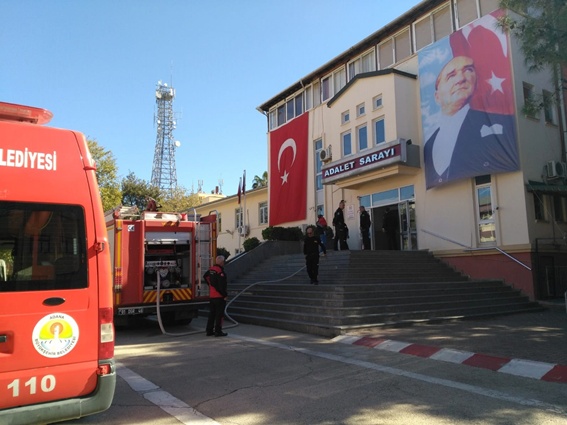 Adliyede yangın