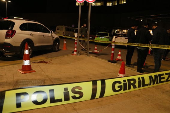 İş adamı ve oğlunu öldürdüler
