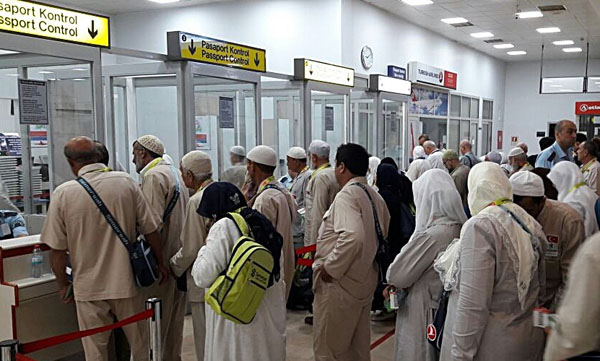 Adana’dan ilk hac kafilesi yola çıktı