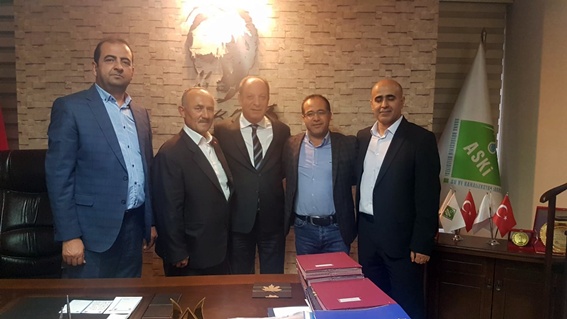 Obrukçu aday olmak için görevinden ayrılıyor