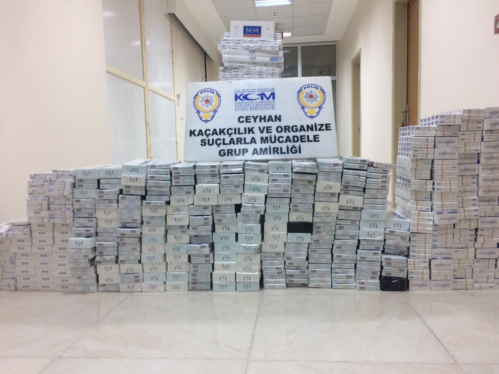 Ceyhan'da 5 bin 650 paket kaçak sigara ele geçirildi