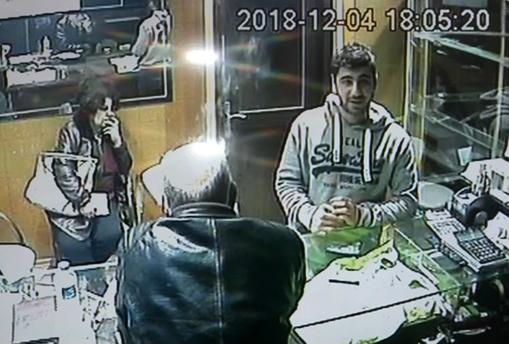 Sipariş verdiği altınları çalan zanlı yakalandı