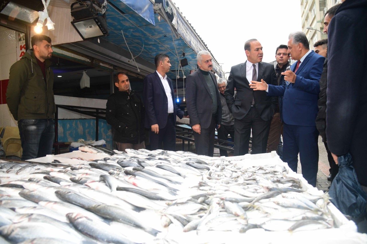Sözlü’den balıkçılar pazarına ziyaret