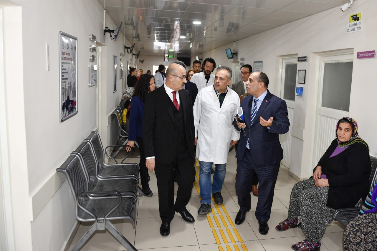 Demirtaş, Aile Sağlığı Merkezi'nde inceleme yaptı