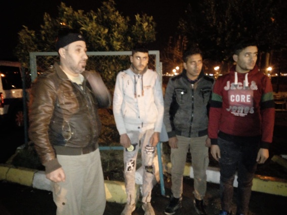 Ülkeye giriş yapan 3 kişi yakalandı