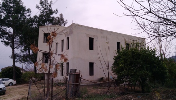Sağlık Ocağı inşaatı yarıda kaldı