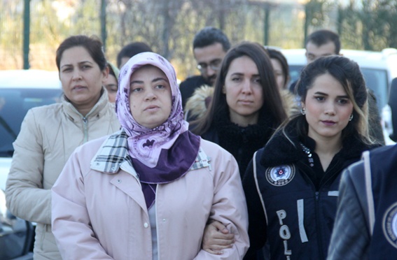 ByLock kullanan 4 kadın tutuklandı