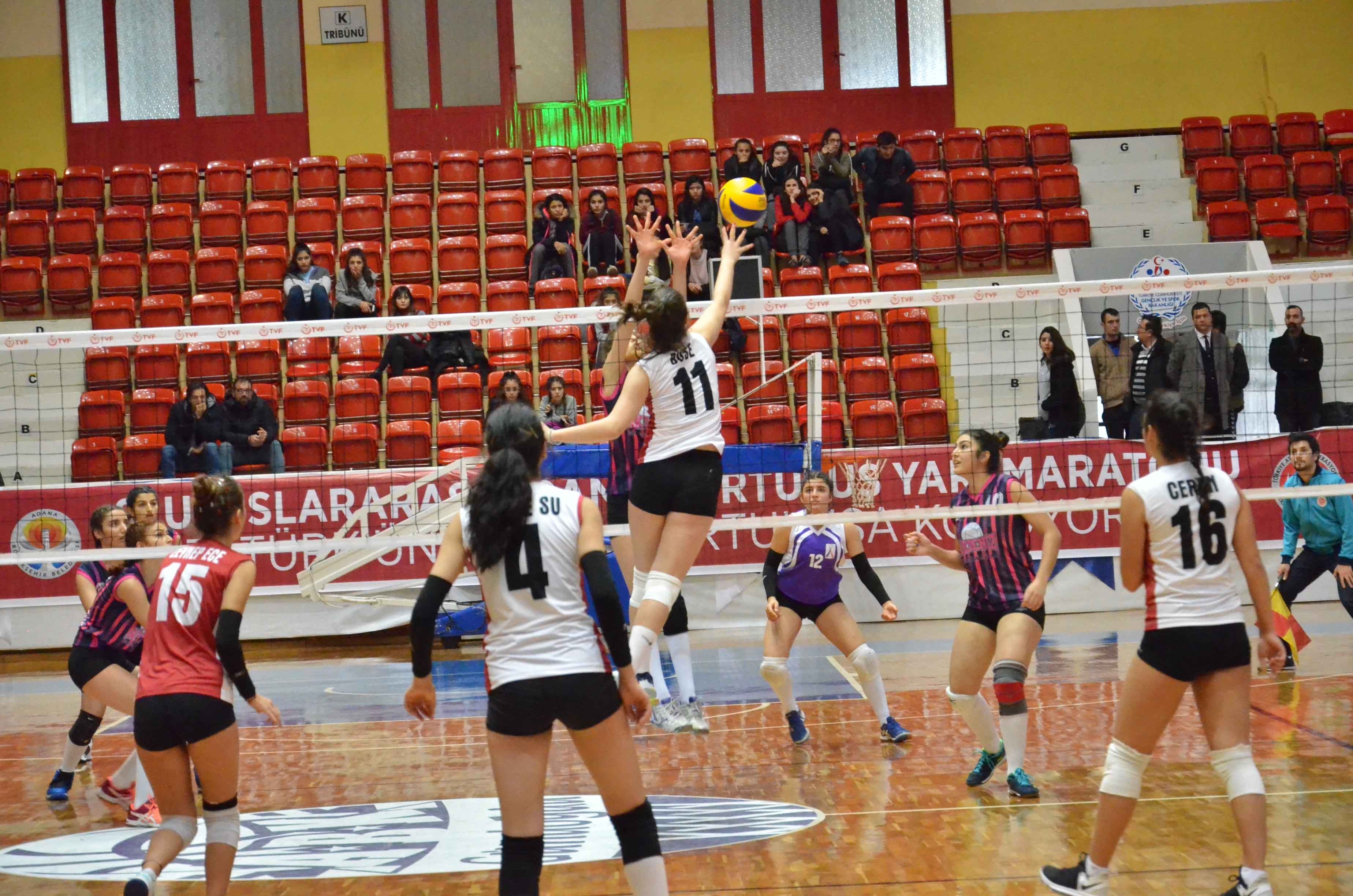 Okullararası Genç Kızlar Voleybol Müsabakaları tamamlandı