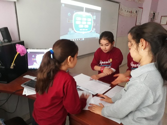 Çocuklara oyunla girişimcilik eğitimi