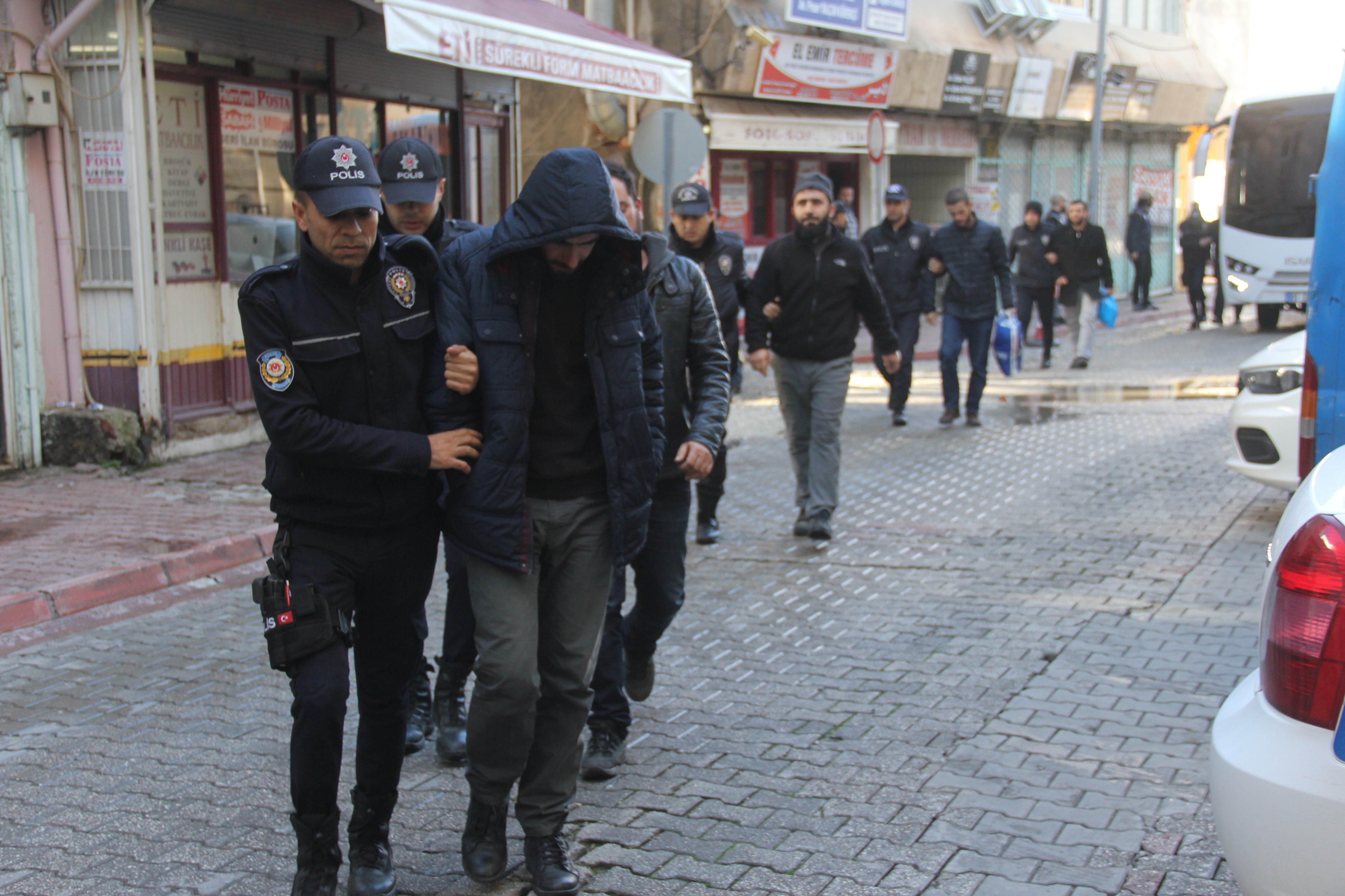 Adana'da terör örgütü HTŞ'ye operasyon
