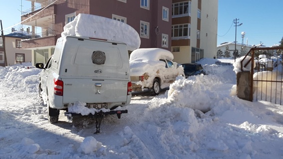 Tufanbeyli'ye 5 gündür elektriksiz