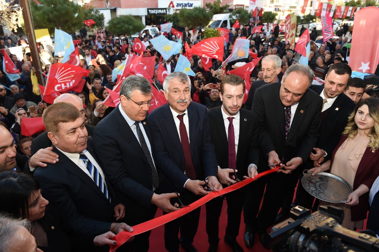 Karalar Ceyhan'ı salladı