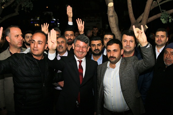 Yeni’ye sevgi seli