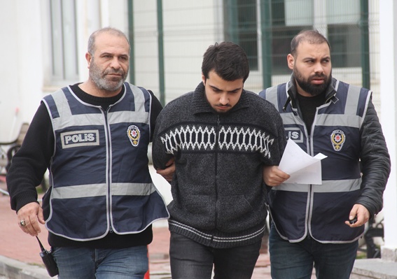 Polisten kaçamadı ve yakalandı!