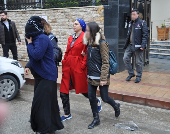 Karnı burnunda uyuşturucu satıcısı