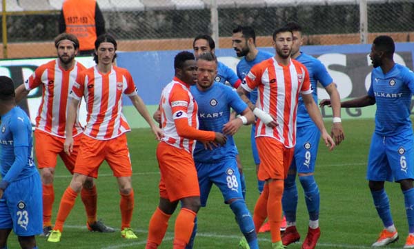 Adanaspor ikinci yarı çöktü