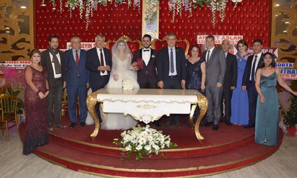 Şirin ailesinin mutlu günü