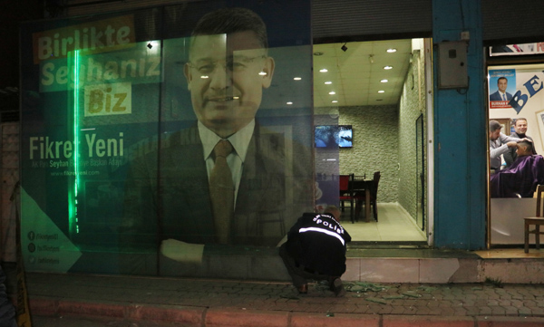 AK Parti seçim bürosuna molotoflu saldırı