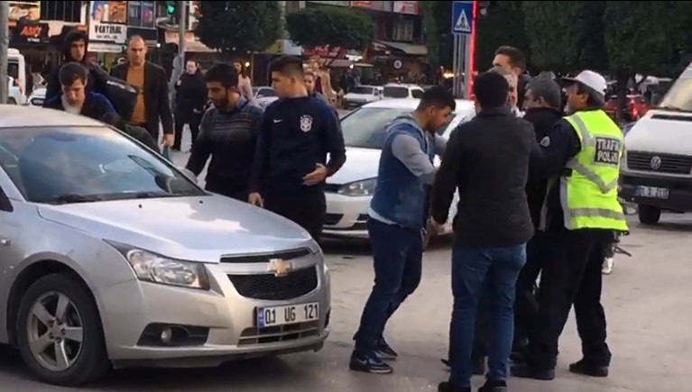 Adana'da yaya geçidi kavgası