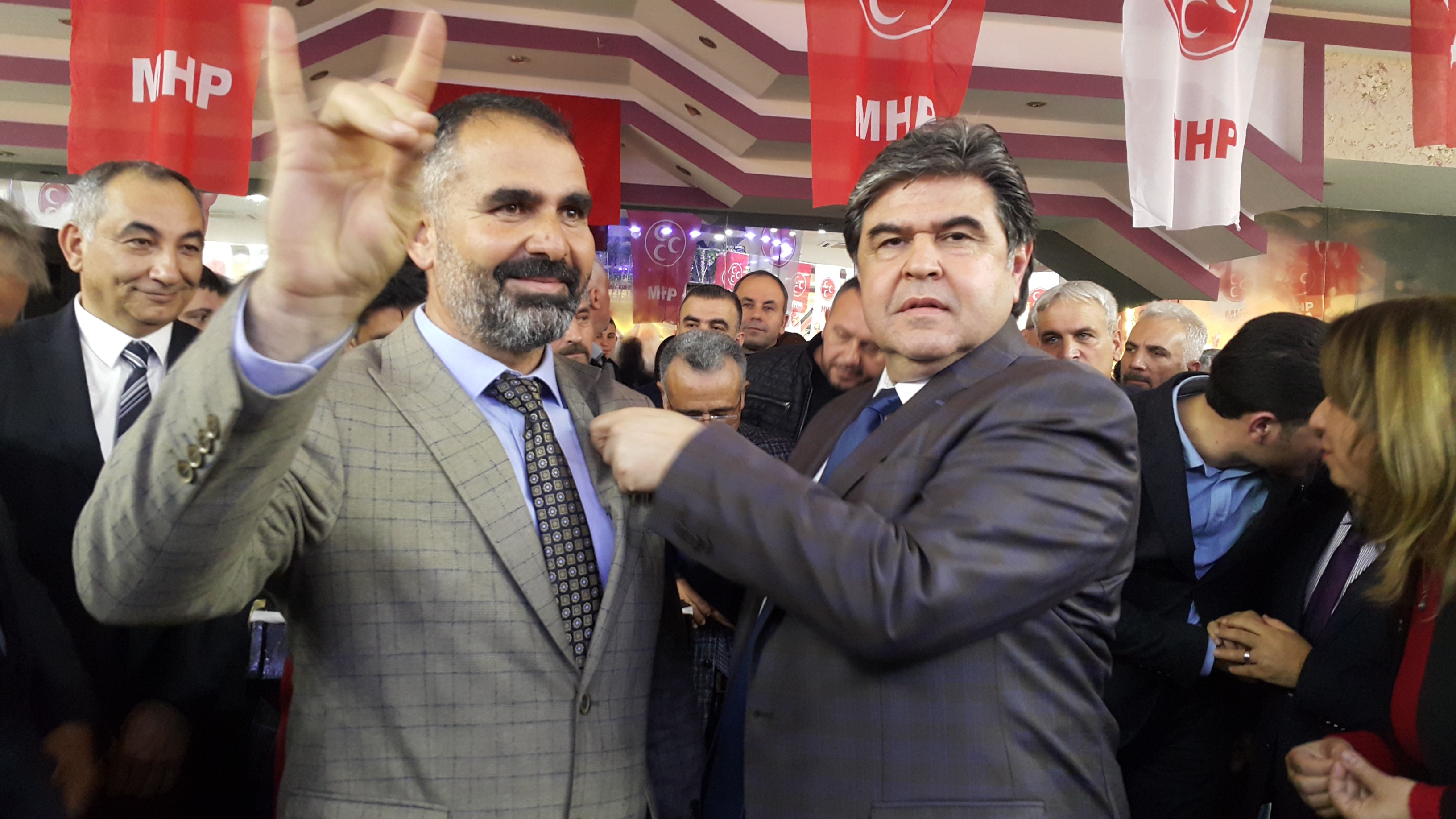 İYİ Parti’den 15 yönetici MHP'ye geçti