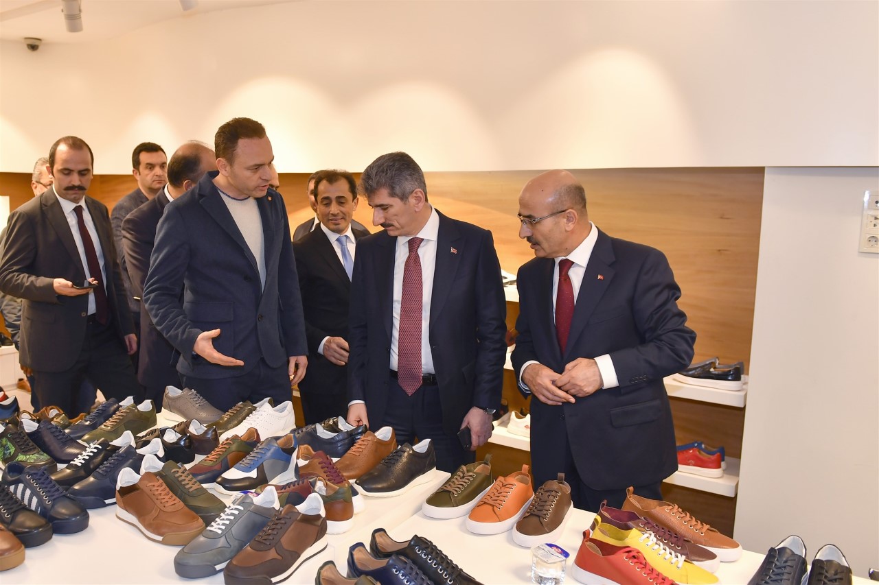 Bakan Yardımcısı İnce'den esnaf ziyareti