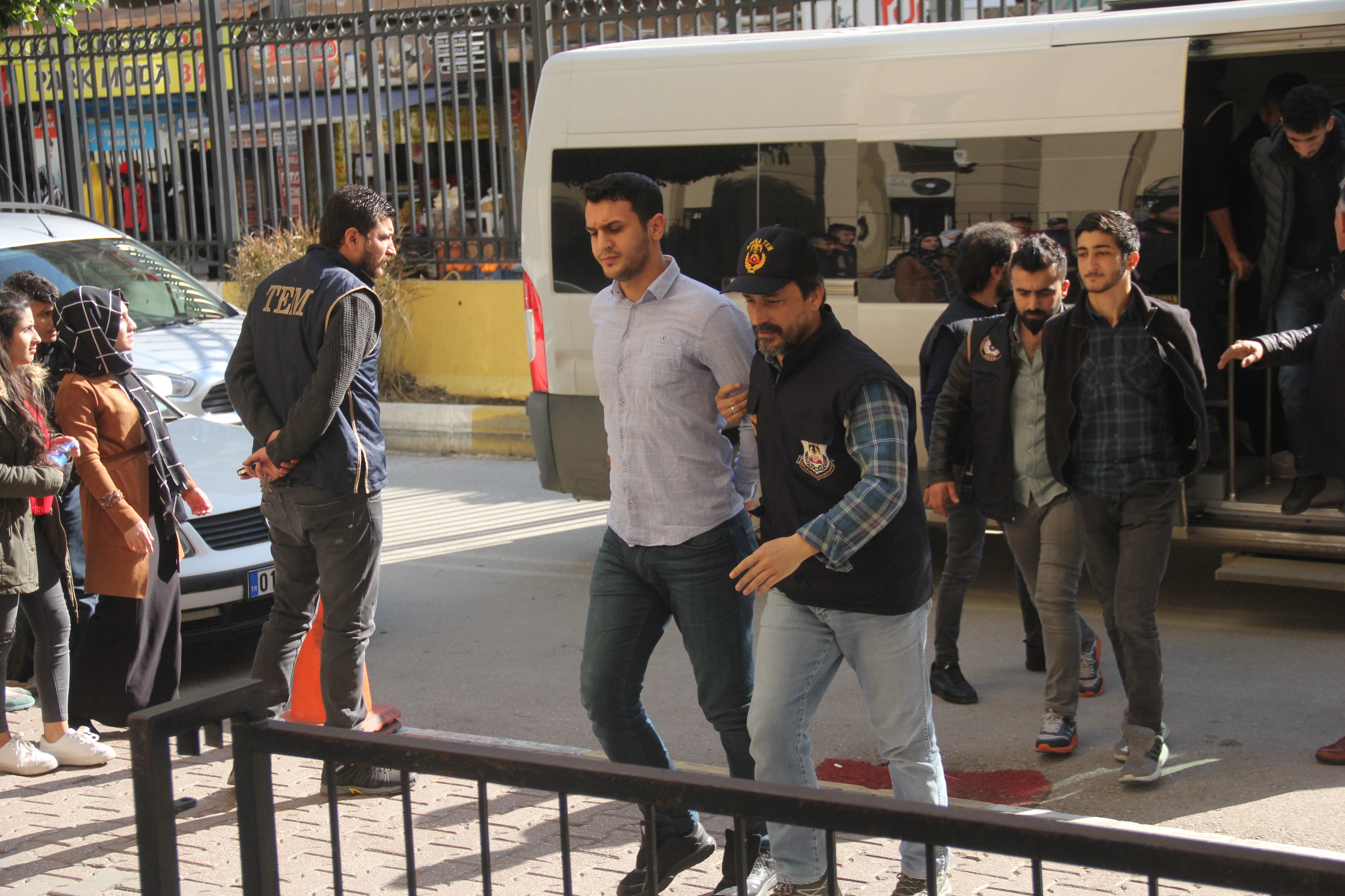 PKK operasyonlarında gözaltına alınanlar adliyede