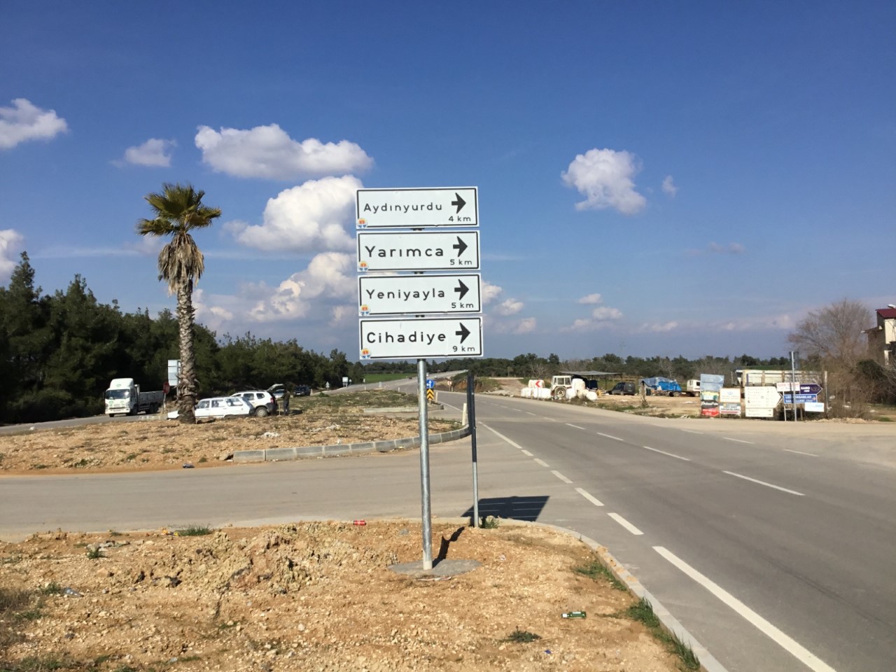 Adana Büyükşehir, 10 bin yön levhasını yeniledi