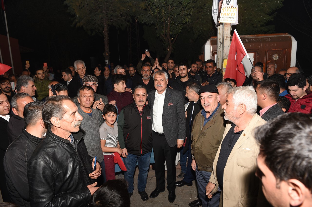 Mahalle toplantıları mitinge dönüşüyor