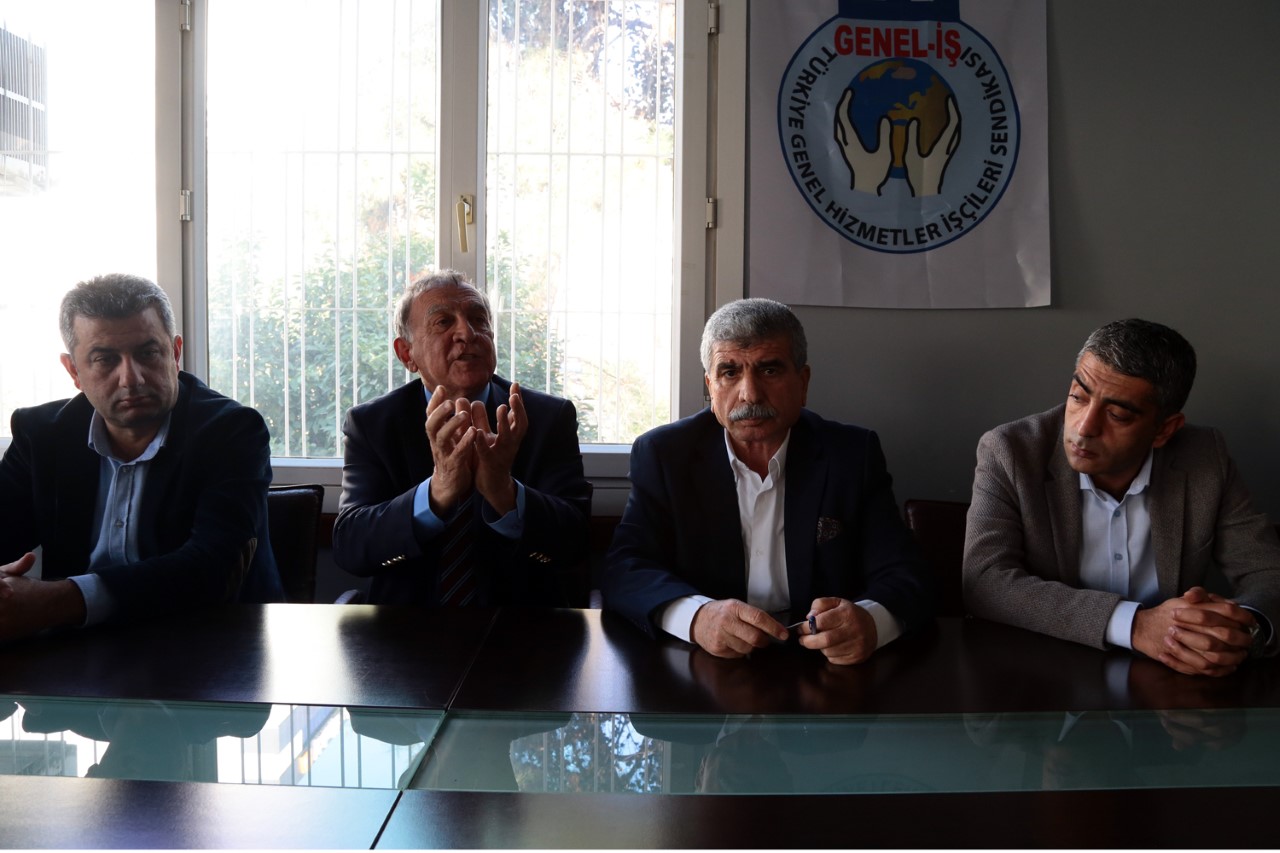 DİSK, Akay’ı bağrına bastı