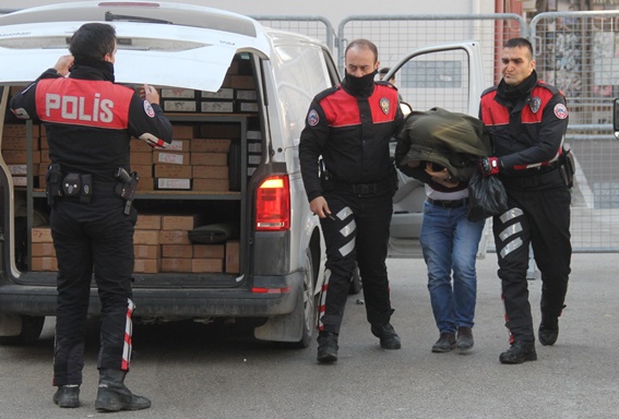 58 günde bir cephanelik kadar silah ele geçirdi