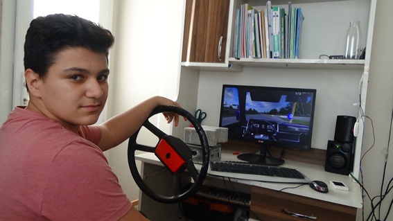 15 yaşındaki kaşif yerli oyun konsolu yaptı