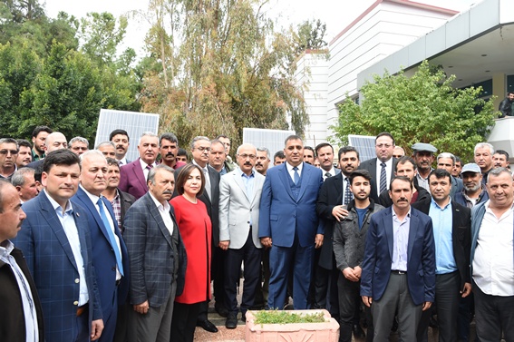 Yörüklere güneş enerji paneli dağıtıldı