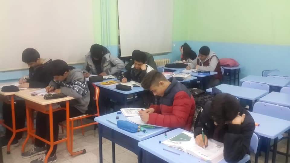 Öğretmenler hiçbir ücret almadan öğrencilerine kurs veriyor