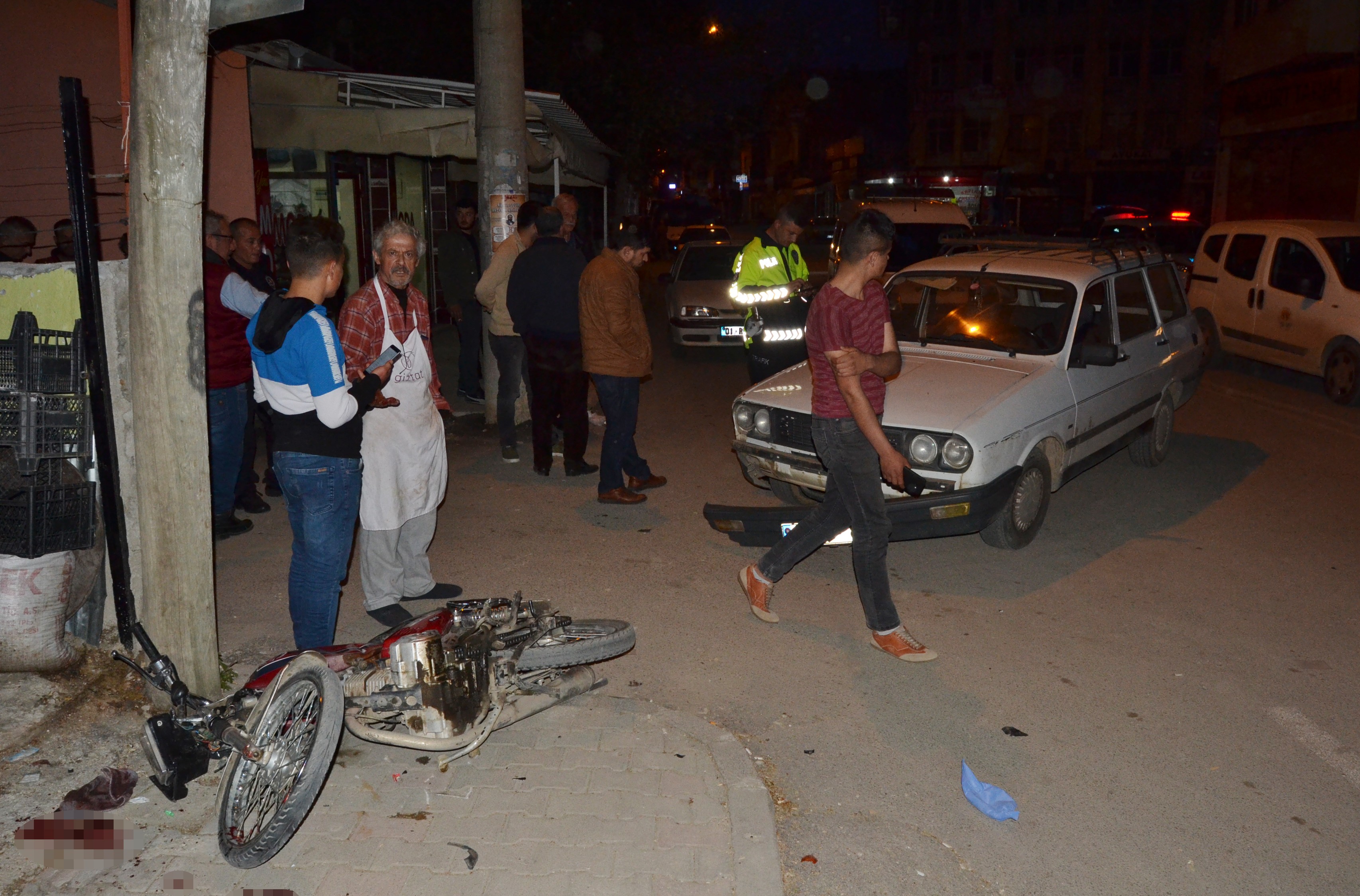 Otomobil ile motosiklet çarpıştı: 1 yaralı
