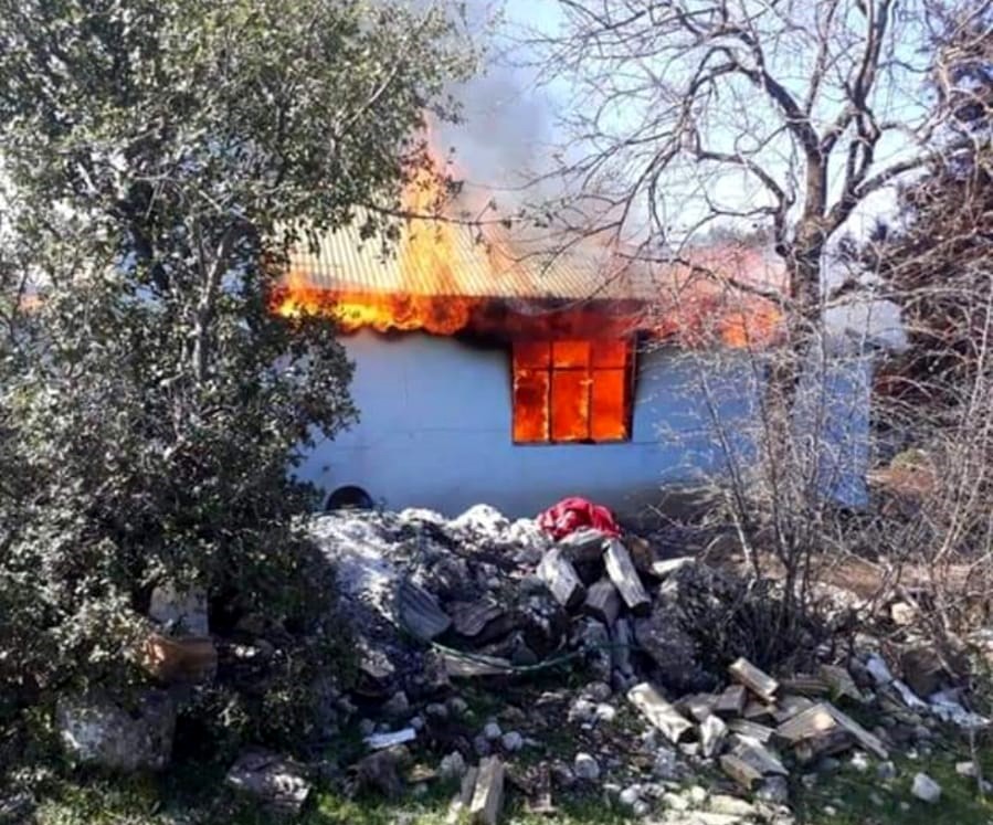 Adana’da ev yangını