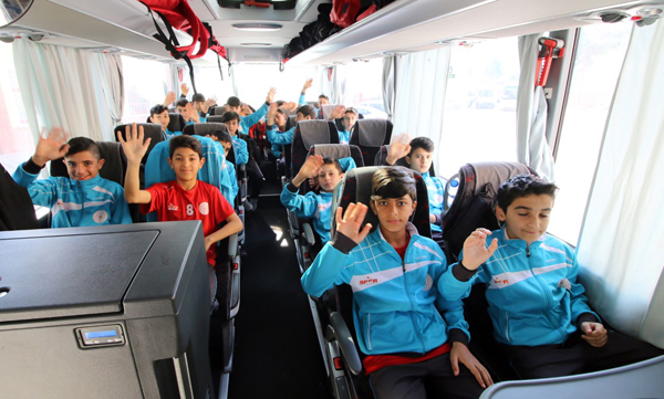 Adana GSİM Futbol Takımı Diyarbakır'a gitti