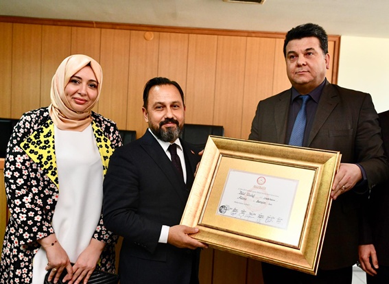 Başkan Uludağ, yeni dönem mazbatasını aldı