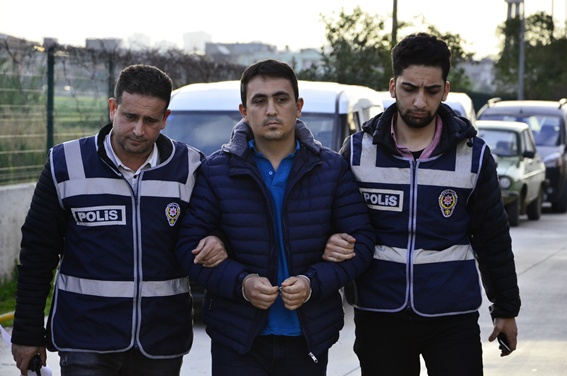 Polislere FETÖ operasyonu