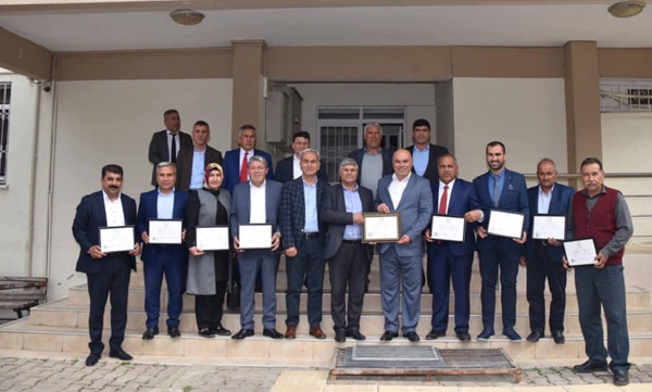Karaisalı’da mazbatalar alındı