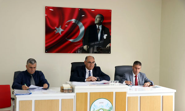 Pozantı Belediyesi’nde yeni dönemin ilk meclis toplantısı yapıldı