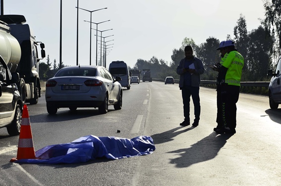 Tarsus'ta araç çaldı, Adana’da ölü bulundu