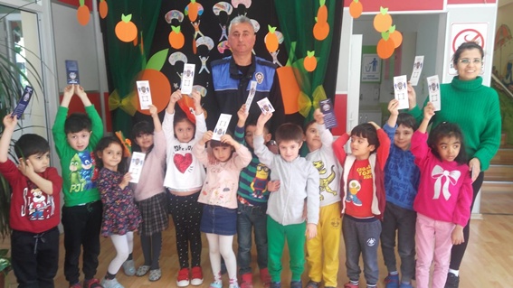 Emniyet Müdürlüğünden “Güvenli Gelecek Güvenli Ellerde Projesi