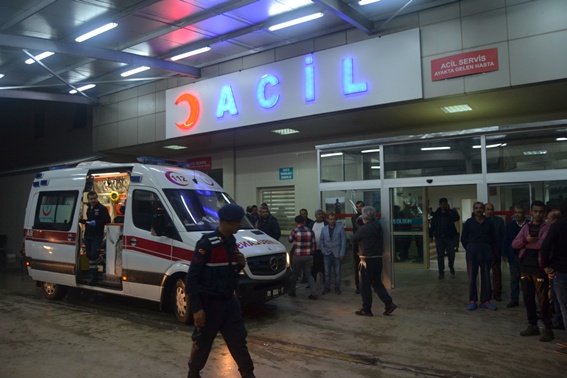 Kozan'da kaza: 1 ölü 13 yaralı