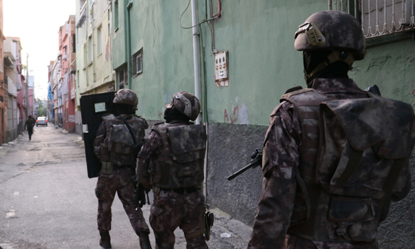 Adana'da PKK operasyonu: 5 gözaltı