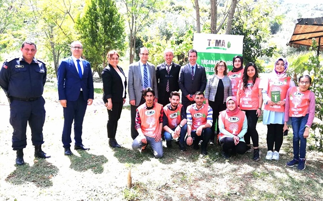 Kozan’da genç Tema ekibi görev başında