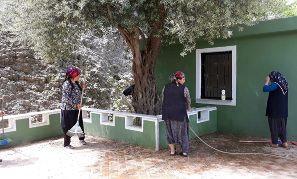 Türbelerde Ramazan Temizliği