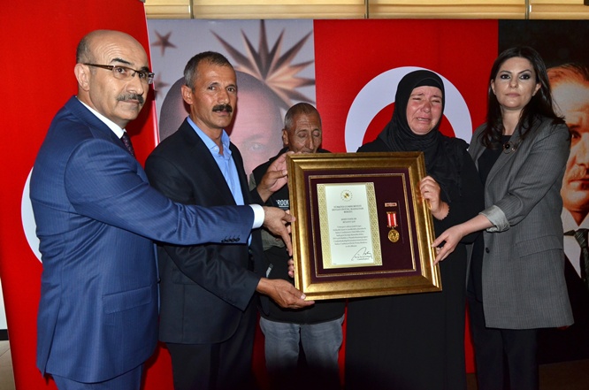 ‘Devlet Övünç Madalyaları’ takdim edildi